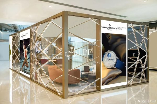 Clock display cabinet - Image 4