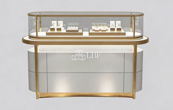 Curved jewelry display stand